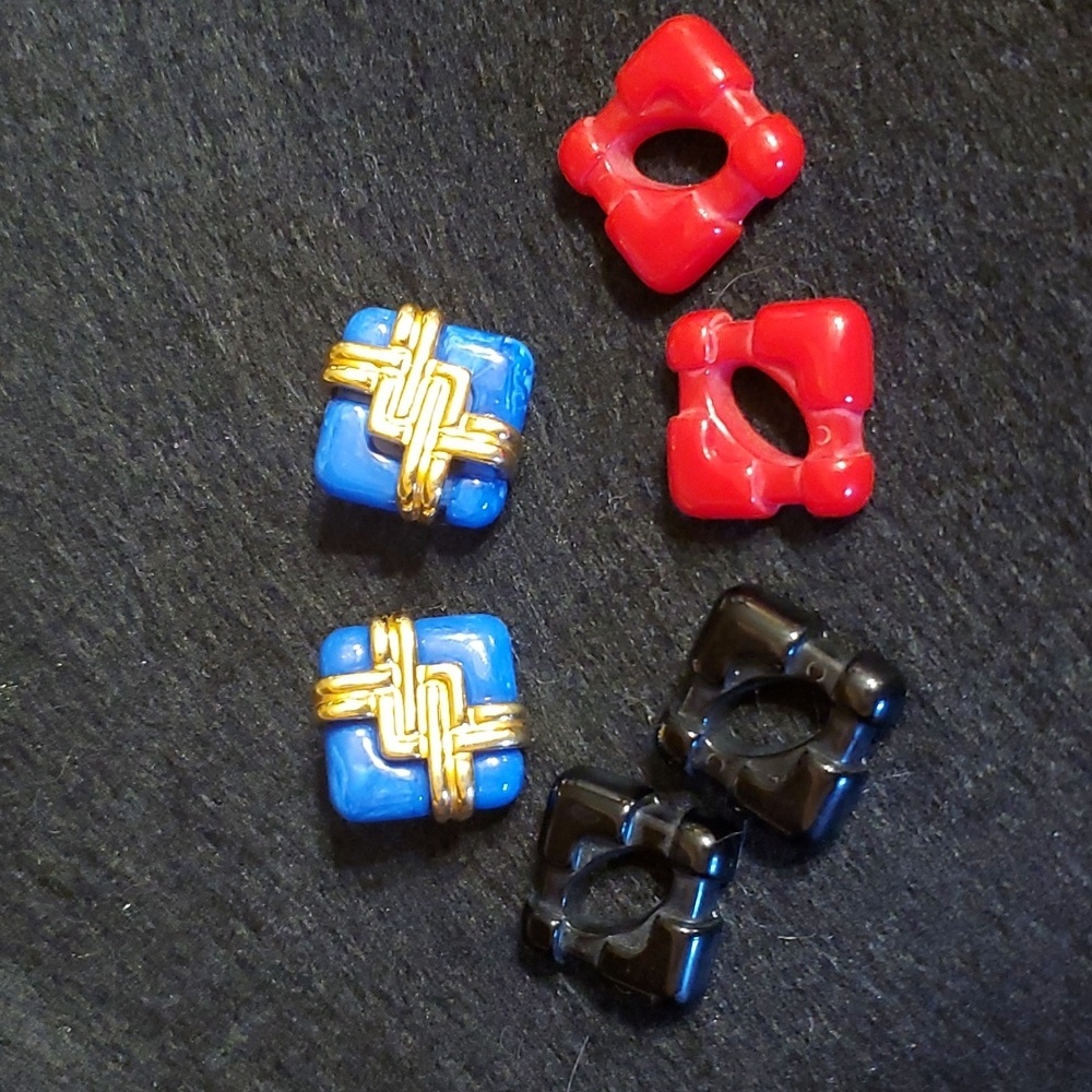 Vintage Avon Clip On Earring Set